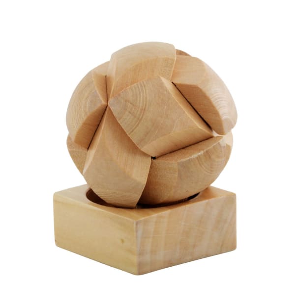 Puzzle-Ball-ROUND-DEXTERITY-Braun-Holz-Frontansicht-1