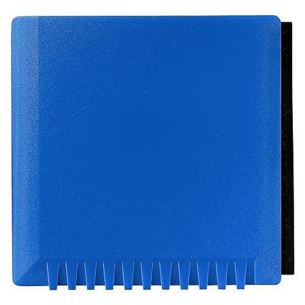 Eiskratzer-Quadrat-Blau-Kunststoff-Frontansicht-1
